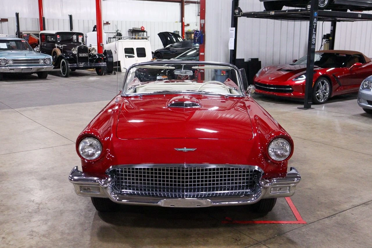 1957 Ford Thunderbird